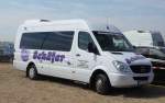 MB Sprinter vom Reisedienst  SCH�FER  aus 36110 Schlitz-Pfordt, gesehen bei der Oldtimerausstellung am Baiersr�der Hof im August 2015