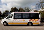 Kleinbus Mercedes Sprinter von Winter Reisen aus �sterreich in Krems gesehen.