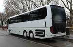 MAN Lion`s Coach im Auftrag von Flixbus wartet am HBF Karlsruhe auf Fahrg�ste, 12-2018