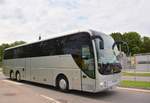 MAN Lion`s Coach von Gschwindl Reisen aus Wien 2018 in Krems gesehen.