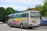 Mercedes O 404 vom Reiseb�ro Dobler aus Ober�sterreich in Krems gesehen.