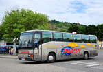 Mercedes O 404 vom Reiseb�ro Dobler aus Ober�sterreich in Krems gesehen.