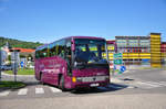 Mercedes O 404 von ZWETTI Bus und Taxi Reisen aus �sterreich in Krems gesehen.