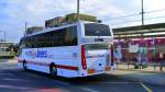 Frankreich, Languedoc-Roussillon, H�rault, Montpellier Sabines (an der Trambahn Linie 2): ein Mercedes Castrosua Stellae auf der Fahrt von Marseille nach Barcelona.