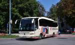 Mercedes Benz Tourino von Gerngross Reisen aus �sterreich am 18.Juli 2014 in Krems unterwegs.