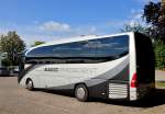 Mercedes Tourino von Blaguss Reisen aus �sterreich in Krems gesehen.