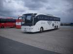 Mercedes Tourismo von der AOK-Klinik R�gen im Stadthafen Sassnitz.
