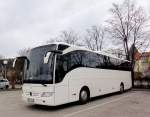MERCEDES BENZ TOURISMO aus Ungarn im M�rz 2013 in Krems gesehen.