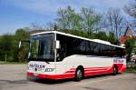 MERCEDES BENZ TOURISMO von RIETZLER Reisen aus �sterreich am 27.4.2013 in Krems unterwegs.