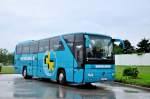 Mercedes Benz Tourismo von NEUNDLINGER Reisen aus �sterreich am 11.5.2013 in Krems an der Donau.