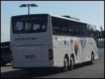 Mercedes Tourismo der AOK-Klinik R�gen im Stadthafen Sassnitz.