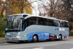 Mercedes Tourismo von LA Bus aus Slowenien am 17.11.2014 in Krems.