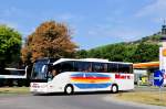 Mercedes Tourismo von Marx Reisen aus �sterreich in Krems gesehen.