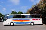 Mercedes Tourismo von Marx Reisen aus �sterreich in Krems gesehen.