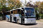 Mercedes Tourismo von Steger Reisen aus �sterreich in Krems gesehen.