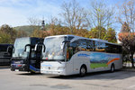 Rechts ein Mercedes Tourismo von Oppenrieder Reisen aus der BRD und links ein Volvo 9900 von Math� aus �sterreich in Krems gesehen.