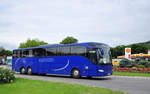 Mercedes Tourismo von Goly� Tours aus Ungarn in Krems gesehen.