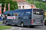 Mercedes Tourismo von Nieder  Marienk�fer Reisen  aus der BRD in Krems gesehen.