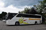 Mercedes Tourismo von Humpelstetter Reisen aus Nieder�sterreich in Krems gesehen.