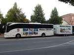 Mercedes Tourismo von Weiss & Nesch aus Deutschland mit Anhänger in Neubrandenburg.