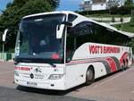 Mercedes Tourismo von Vogt's Reisen aus Deutschland im Stadthafen Sassnitz.