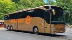 MB vom OMNI-Bus aus Polen steht im Juni 2024 auf dem Parkplatz am K�nigsstuhl auf R�gen