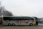 MERCEDES BENZ TRAVEGO von SEYFRITZ Reisen aus Frankreich im M�rz 2013 in Krems gewesen.
