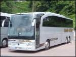 Mercedes Travego vom Reiseb�ro M�ller aus Deutschland im Stadthafen Sassnitz.