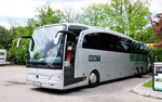 Mercedes Travego vom Reiseb�ro Welser aus Ober�sterreich in Krems gesehen.