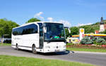 Mercedes Travego von Alpen Reisen Horvath aus �sterreich in Krems gesehen.