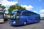 Mercedes Travego von Goly� Tours aus Ungarn in Krems gesehen.