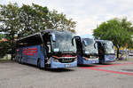 Von links: Setra 516 HDH von Pfleger Reisen,Setra 515 HD von Mitterbauer Reisen und ein  Mercedes Travego von Pfleger Reisen aus Nieder�sterreich in Krems.