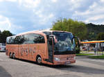 Mercedes Travego von Lassnig Reisen aus �sterreich in Krems gesehen.
