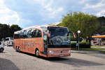 Mercedes Travego von Lassnig Reisen aus �sterreich in Krems gesehen.