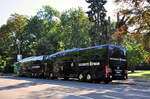 2 Mercedes Travego von H�ffmann Reisen aus der BRD in Krems gesehen.