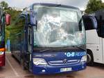 Mercedes Travego von GFB-Reisen aus Deutschland im Stadthafen Sassnitz.