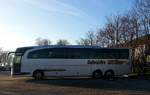 Mercedes Travego vom Reiseb�ro M�ller aus der BRD im Dez 2017 in Krems.