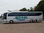 Mercedes Travego von Orth aus Deutschland im Stadthafen Sassnitz.