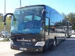 Mercedes Travego von Höffmann Touristik aus Deutschland mit Anhänger in Binz.