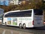 Mercedes Travego von Michel-Reisen aus Deutschland im Stadthafen Sassnitz.