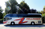 Neoplan Cityliner von Zellinger Reisen aus �sterreich in Krems gesehen.