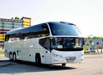 Neoplan Cityliner aus M�nchen in Krems gesehen.