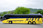 Neoplan Cityliner von Hietz Reisen aus Nieder�sterreich in Krems gesehen.