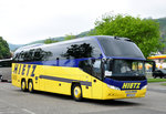 Neoplan Cityliner von Hietz Reisen aus Nieder�sterreich in Krems gesehen.