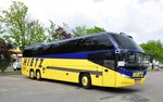 Neoplan Cityliner von Hietz Reisen aus Nieder�sterreich in Krems gesehen.