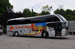 Neoplan Cityliner von SCHARINGER Reisen aus Ober�sterreich in Krems gesehen.