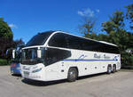 Neoplan Cityliner von Raab Reisen aus �sterreich in Krems gesehen.