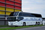 Neoplan Cityliner von Raab Reisen aus �sterreich in Krems unterwegs.