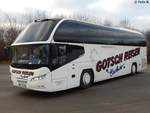 Neoplan Cityliner von Gotsch Reisen aus Deutschland vor dem Kap Arkona.