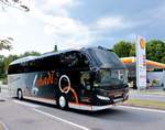 Neoplan Cityliner von Leonhardsberger Reisen aus �sterreich 2017 in Krems.